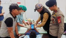 Brimob Polda Metro Jaya turut ambil bagian dalam kegiatan Sunatan Massal Pakuwon Peduli yang digelar di The Kasablanka Hall, Kota Kasablanka, Tebet, Jakarta Selatan
