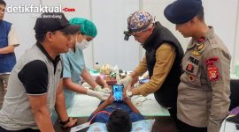 Brimob Polda Metro Jaya turut ambil bagian dalam kegiatan Sunatan Massal Pakuwon Peduli yang digelar di The Kasablanka Hall, Kota Kasablanka, Tebet, Jakarta Selatan