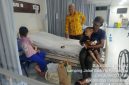 Foto Lurah Kapuk M.Arief Budiman saat mendampingi anak yang diduga mengalami gizi buruk di RSUD Cengkareng 