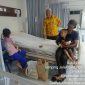 Foto Lurah Kapuk M.Arief Budiman saat mendampingi anak yang diduga mengalami gizi buruk di RSUD Cengkareng 