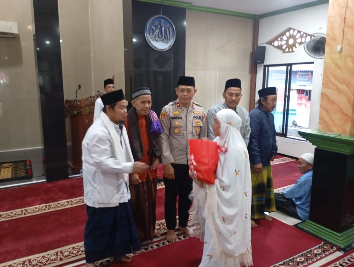 Kapolsek Batuceper Perkuat Silaturahmi dan Kamtibmas Lewat Sholat Subuh Keliling