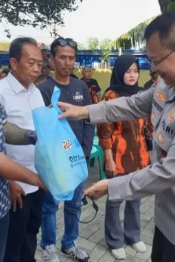 Hari Bhayangkara ke-80, Polsek Pakuhaji Gelar Syukuran Kenaikan Pangkat dan Lomba Bersama Warga