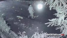 Aksi pelaku terekam kamera pengawas (CCTV) di sekitar lokasi kejadian dan menjadi petunjuk penting dalam proses penyelidikan.