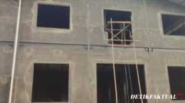 Sebuah bangunan gudang di Jalan Selembaran, RT 01 RW 10, Kelurahan Selembaran, Kecamatan Kosambi, Kabupaten Tangerang, diduga melanggar PBG 