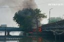 Kebakaran Kabel Listrik Bertegangan 20.000KV di Jembatan Gantung Daan Mogot Jakarta Barat, (Foto.Detikfaktual/Rudi)
