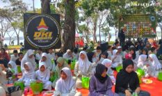 Komunitas Pengemudi DKI Jakarta Bersatu Santuni 76 Anak Yatim di Waduk Pluit, Perkuat Solidaritas Antar Komunitas