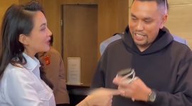 Tangkapan layar video viral Wakil Ketua Komisi III DPR RI Ahmad Sahroni dan Gubernur Maluku Utara Sherly Laos 