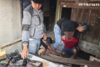 Polisi tangkap Dua pria  setelah diduga memperjualbelikan obat daftar G tanpa izin edar di kawasan Jalan Raya Dadap, Kelurahan Dadap, Kecamatan Kosambi