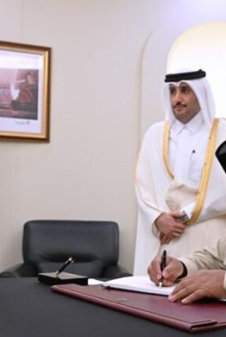 Presiden Prabowo Sampaikan Belasungkawa atas Wafatnya Sheikh Hamad bin Khalifa Al Thani