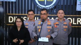 Sejumlah personel Polri terima penghargaan atas dedikasi dan keberanian menjalankan tugas kepolisian saat menangani situasi di Aceh