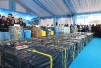 TNI Angkatan Laut (AL) bersama tim gabungan berhasil menggagalkan penyelundupan sekitar 2,6 ton methamphetamine atau sabu cair di perairan