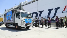Truk membawa bantuan dari Polda Jawa Tengah tiba di Labuan Bejo,Nusa Tenggara Timur (Dok.Istw)