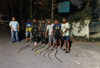 Polsek Tangerang menggagalkan dugaan tawuran pelajar di Komplek Kehakiman. Delapan celurit dan dua sepeda motor diamankan, polisi masih menyelidiki pelaku