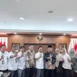 Pokja PWI Kota Jakarta Barat bersama Pemerintah Kota (Pemkot) Administrasi Jakarta Barat menyiapkan program edukasi ikan hias dan ikan air tawar Nusantara bagi para pelajar.