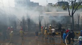 Dua bedeng proyek di Jalan Pantai Indah Utara 3, Kelurahan Kapuk Muara, Kecamatan Penjaringan, Jakarta Utara, ludes terbakar pada Sabtu (29/8/2026) siang.(Dok.Pribadi)
