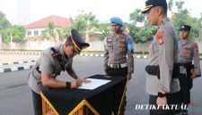 Polres Metro Tangerang Kota menggelar Upacara Pengambilan Sumpah Jabatan dan Penandatanganan Pakta Integritas Wakapolres