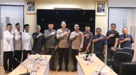 Plh. Kapolres Metro Tangerang Kota, Kombes Pol. Eko Bagus Riyadi, S.H., S.I.K., M.Si., menggelar pertemuan bersama anggota Sabuk Kamtibmas.