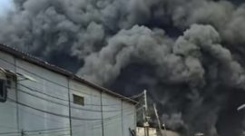foto Tangkapan Layar  kebakaran gudang di sentra Kosambi 