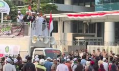 Aksi Massa Kecam Penistaan Agama di Depan Gedung OT Cengkareng, Arus Lalu Lintas Tersendat