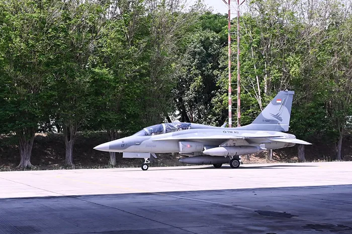 Pesawat tempur T-50i Golden Eagle yang tiba di Skadron Udara 15 usai dikerahkan dalam Latihan Pitch Black 2026 di Darwin, Australia. (Dok. Instagram @grup_3_tempur_koopsau)