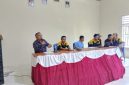 Kepala Kampung (Kakam) Bandarsari, Kecamatan Way Tuba, Kabupaten Way Kanan, Tarwani, memberikan penjelasan penting terkait penghapusan otomatis 38 nama Keluarga Penerima Manfaat (KPM) Bantuan Pangan Non Tunai (BPNT). Penghapusan ini dilakukan oleh pemerintah pusat karena terindikasi kuat terlibat dalam aktivitas judi online (judol)