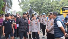 Polres Metro Tangerang Kota memperketat pengamanan di sejumlah titik wilayah Kota Tangerang untuk mengantisipasi pergerakan suporter Persija Jakarta dan Persib Bandung menuju Stadion Utama Gelora Bung Karno