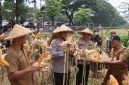 Polres Metro Tangerang Kota melaksanakan panen jagung hasil budidaya di lahan seluas 0,2 hektare di Kelurahan Batusari, Kecamatan Batuceper, Kota Tangerang, Senin (31/8/2026).